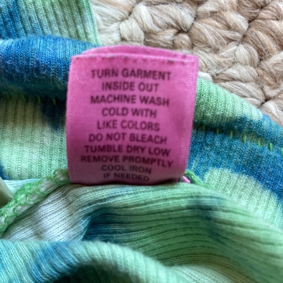 PINK tank , small, rhinestones - Picture 5 of 7